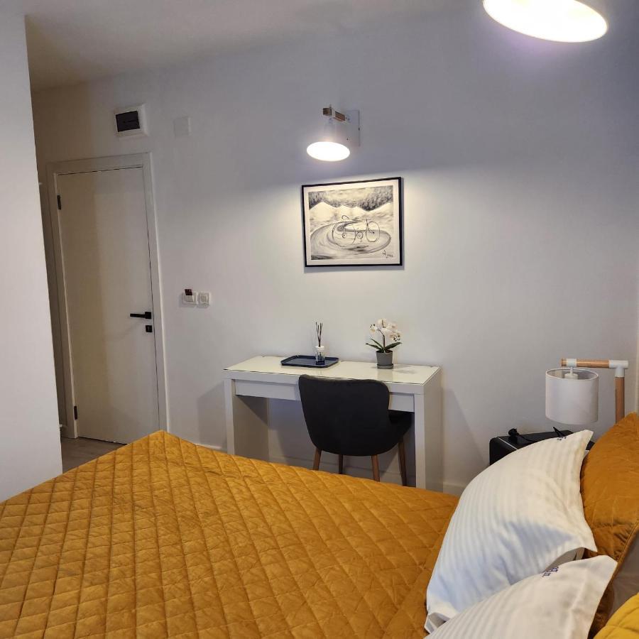 My Room Accommodation Curtea de Argeş Buitenkant foto